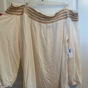 Old navy Brand new off the shoulder boho blouse
